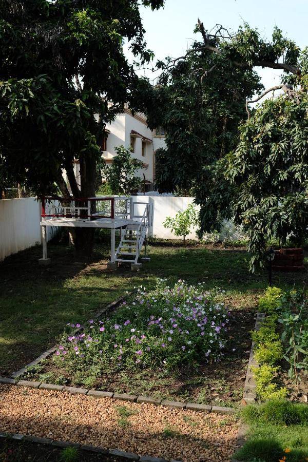 Parul - Elegant Heritage Home At The Heart Of Shantiniketan Экстерьер фото
